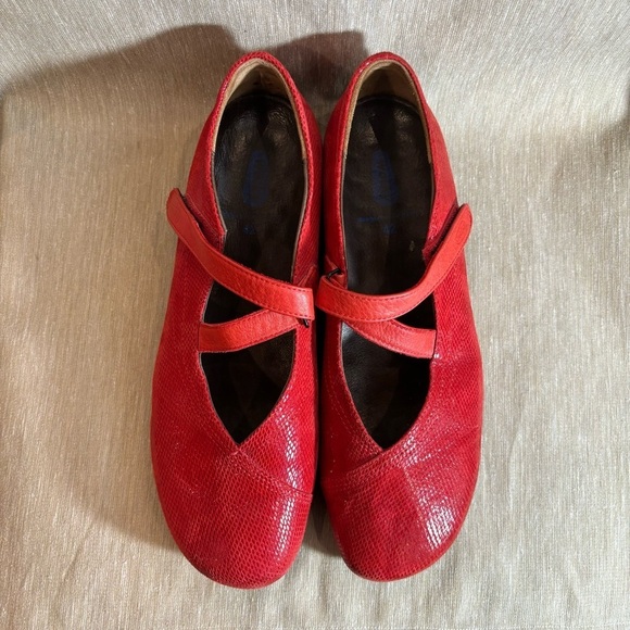 WOLKY Sz 42 Passion Mary Janes Comfort Leather Sheen  Red Classic Walking Shoes - Picture 3 of 9